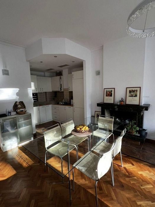 Дава се под наем Тристаен апартамент в София, Център - 90 кв.м за 860 € - Снимка #1