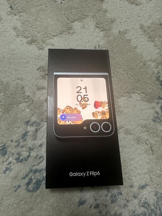 Продам SAMSUNG Galaxy Z Flip 6.