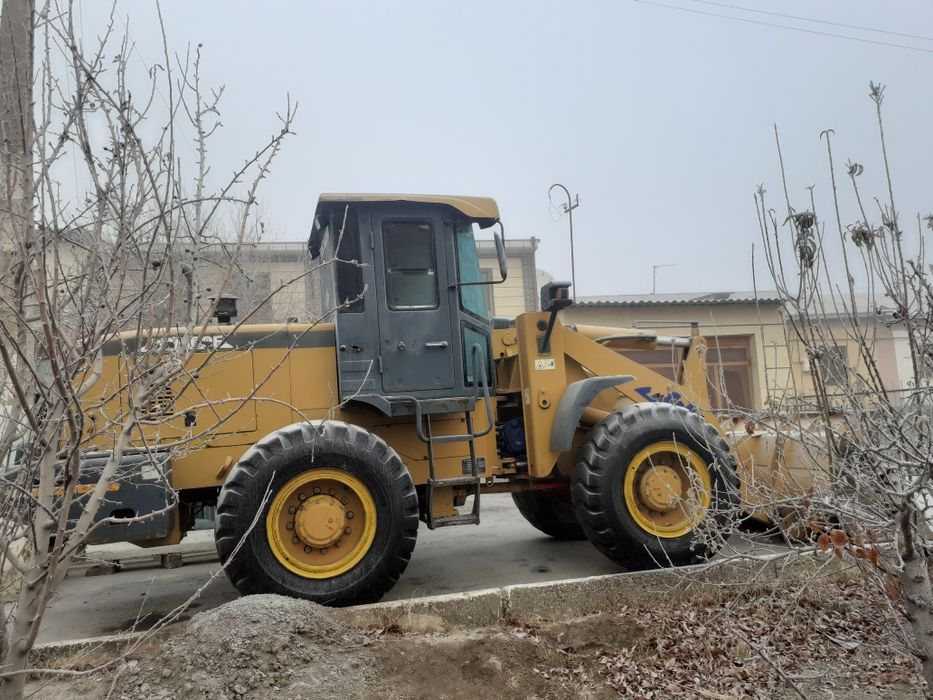 Пагрузчик сотилади
