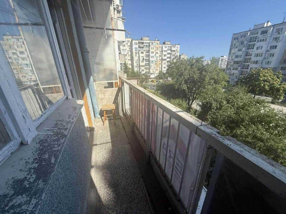 Тристаен обзаведен апартамент квартал Възраждане 3-Касабова