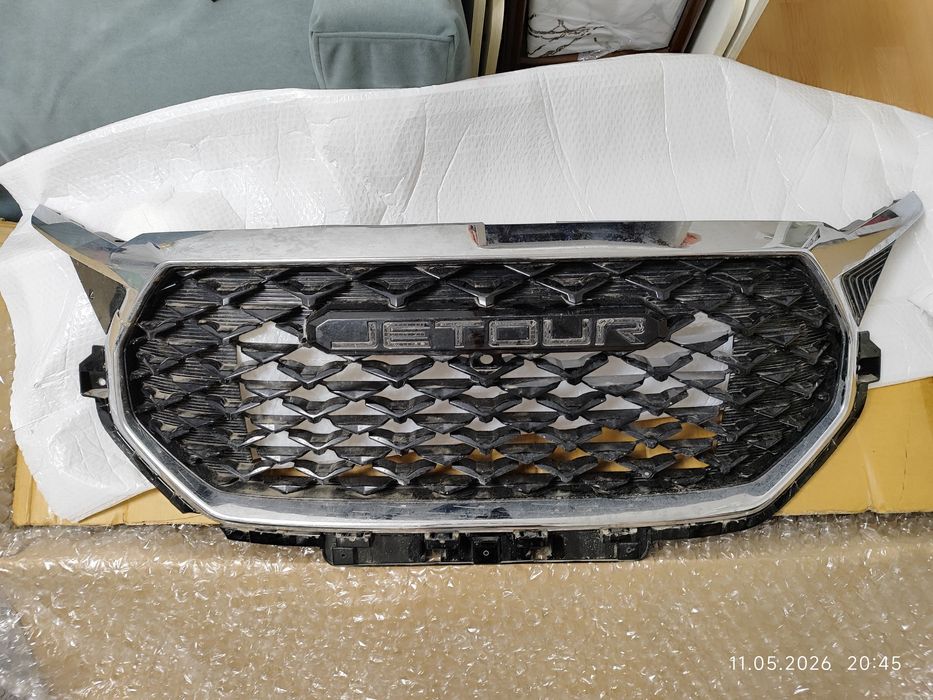 Решётка радиатора Jetour x70 (б/у)
