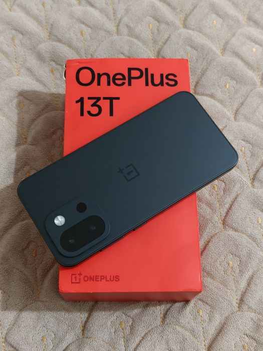 One Plus 13T 256 gb Ram 24 5G