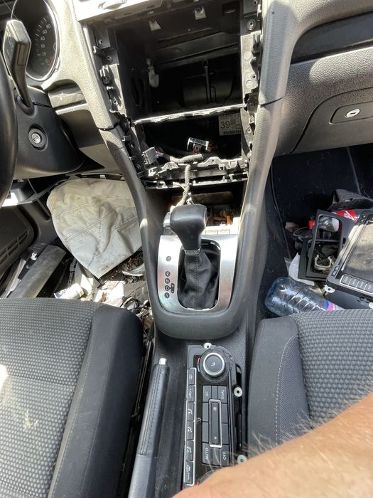 VW Golf 6 2010 1.2TSI CBZ DSG 75000 km! На Части