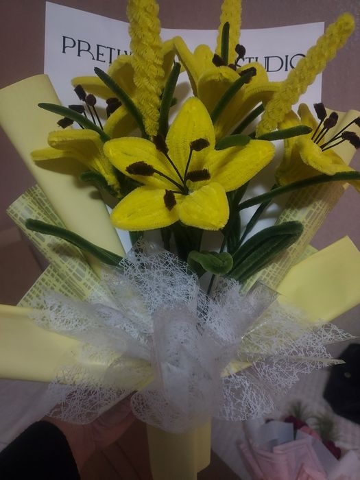 Букети от ръчно направени цветя