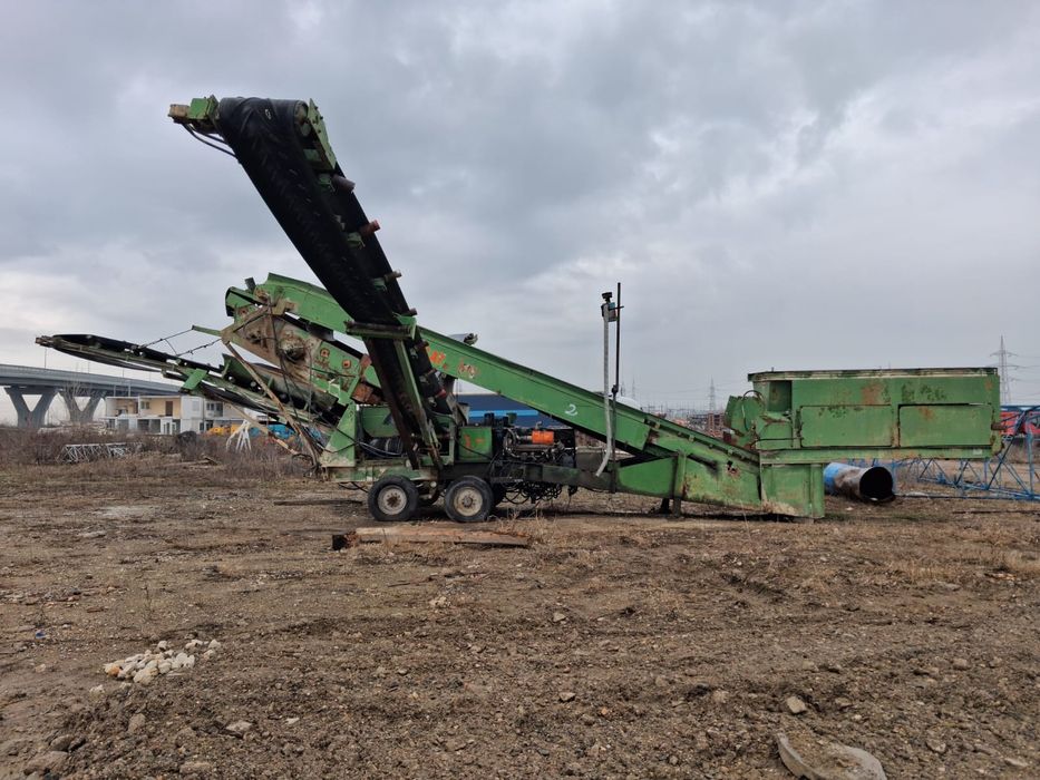 Stație sortare Terex Finlay 393

An 2000
Se tractează cu cap tractor.
Stare foarte buna de functionare.
Accept orice test

Pret 28000 euro. Telefon: 0