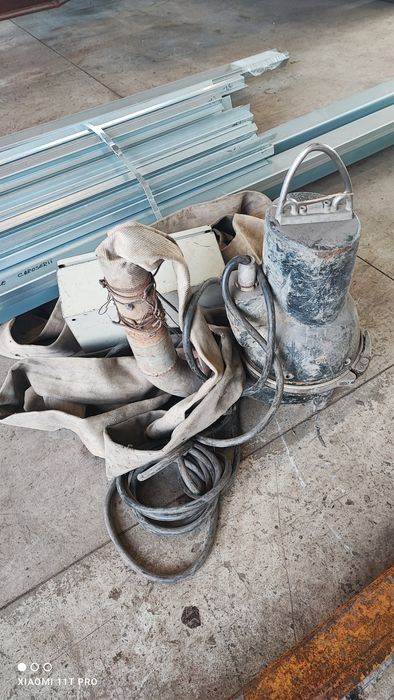 Pompa submersibila de nămol