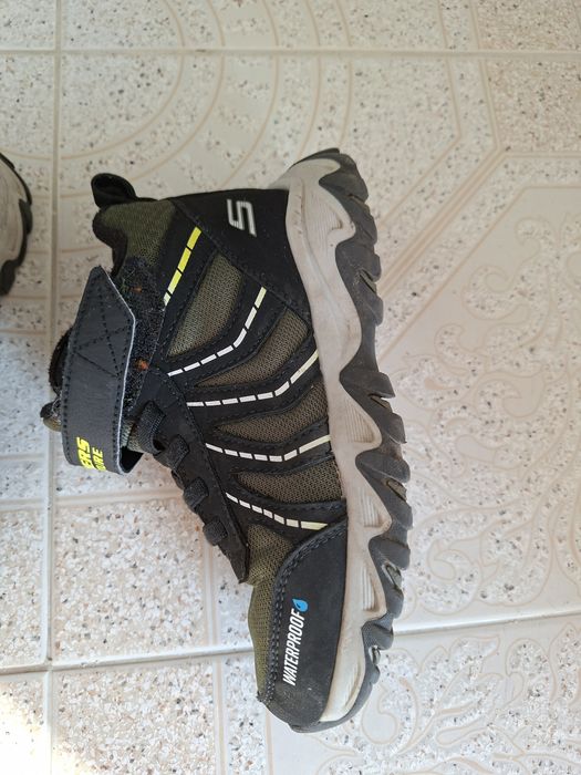 Боти skechers момче