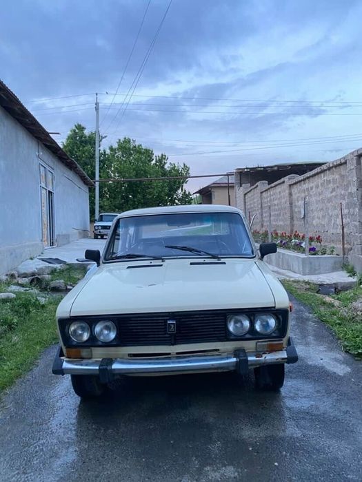 Vaz 2106 sotiladi