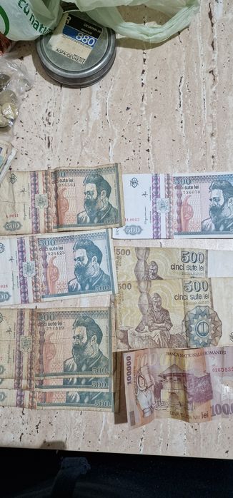 Bancnote și monede vechi