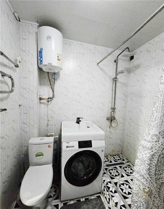**Продам 3х-студию в 7мкр, р-н Аяна