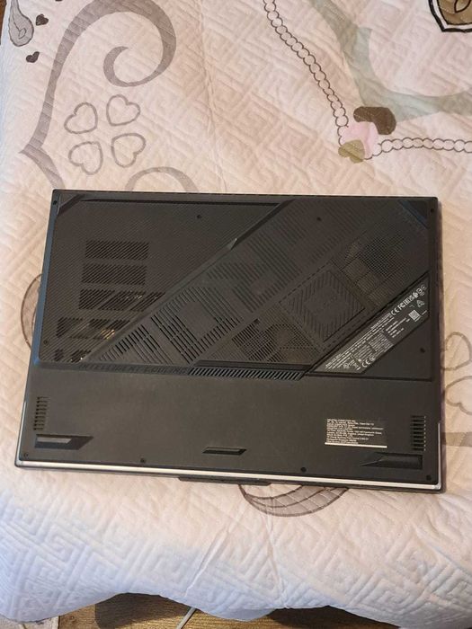 ASUS ROG Strix G18 i9-14900HX / RTX 4060 140W / 32GB RAM / 240Hz 0.1TS