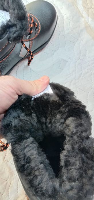 Продам зимние ботинки...