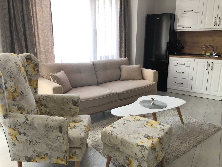 Дава се под наем Двустаен апартамент в Димитровград - 70 кв.м за 459 € - Снимка #1