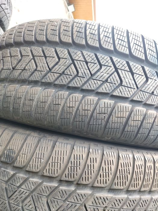 4 бр зимни 255/60/18 Pirelli