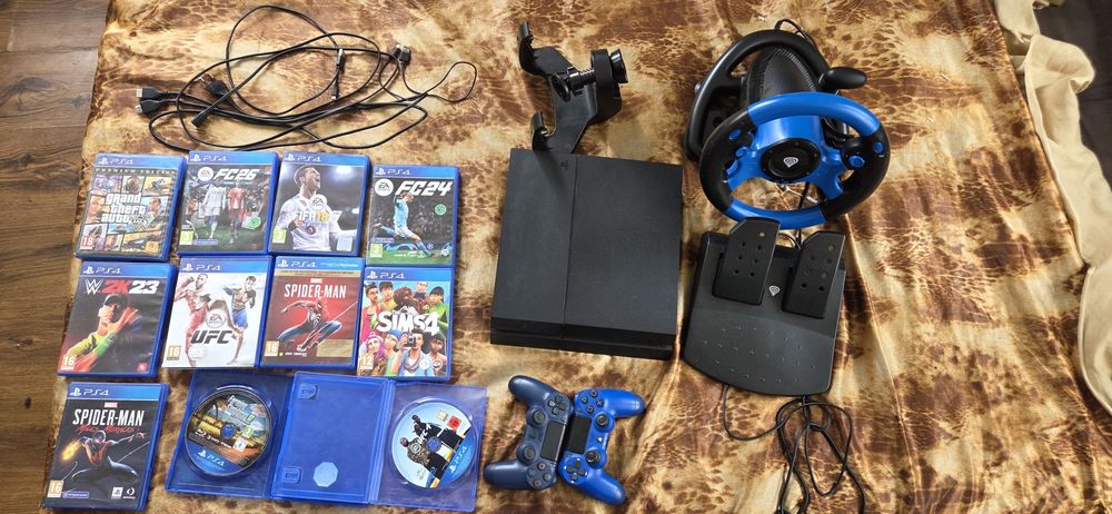 комплектPS4 + 2 джойстика + волан + 12 игри – Всичко работи!