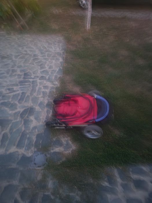 Продавам детска количка