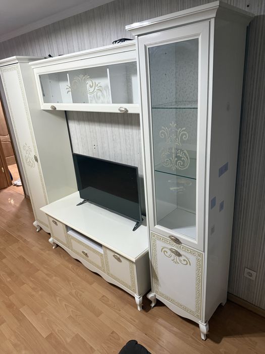 Продам ТВ стенку