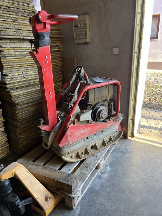 Inchiriez panouri doka