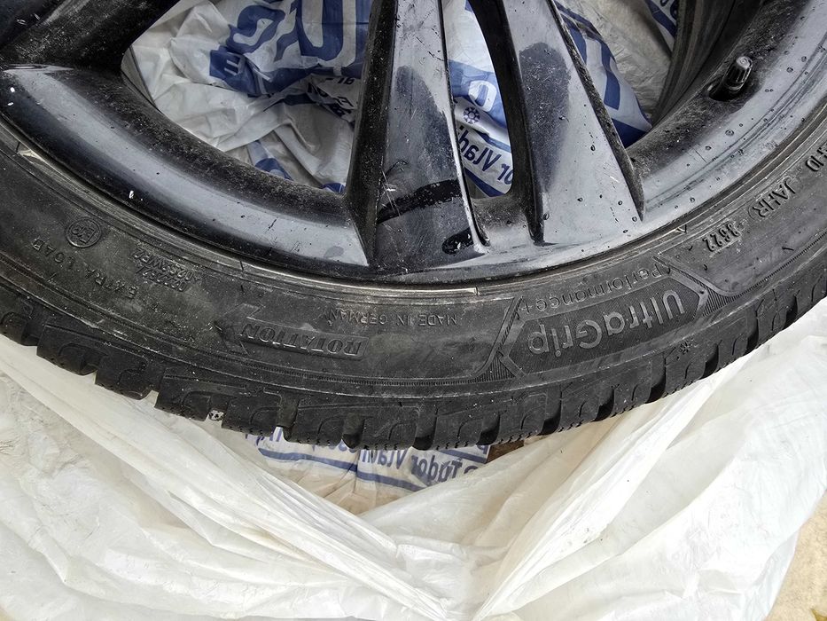 Vand jante aliaj pe 18 cu anvelope iarna 235/45/18