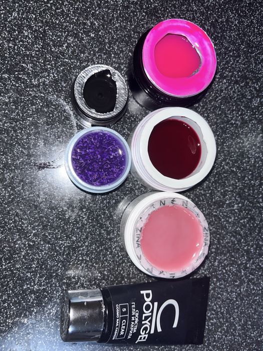 Продам материалы для маникюра