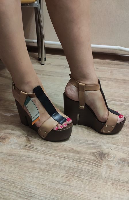 Продам дизайнерские сабо