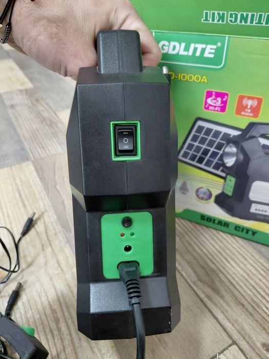 Kit solar portabil USB ,Card , Bluethoot , radio FM ,l