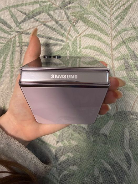 Samsung Galaxy Z Flip 5