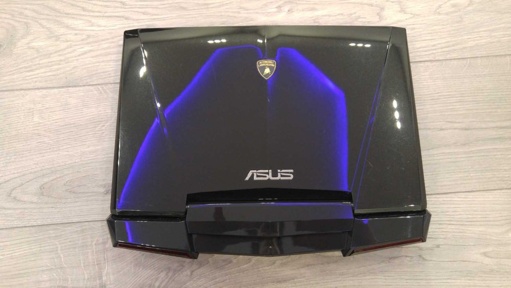 Laptop gaming de colectie Asus Lamborghini, intel core i7