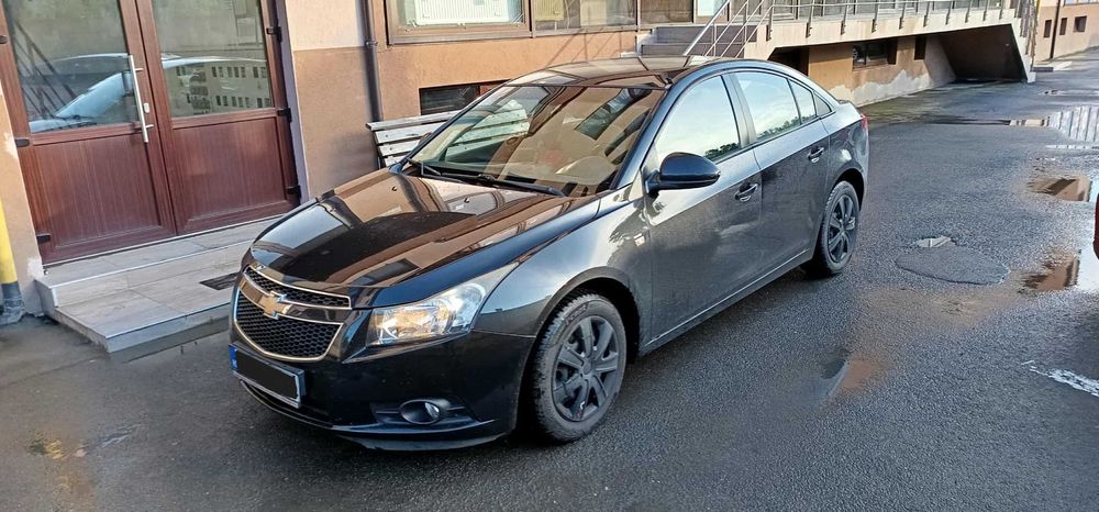 Chevrolet Cruze LS 1.6 benzină – 124 CP – 2011 – Stare excelentă
