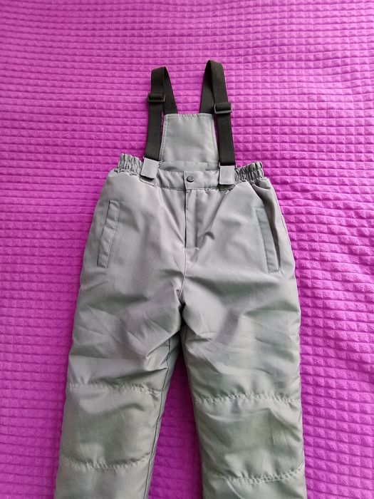 Продам детскую куртку комбинезон на  девочку