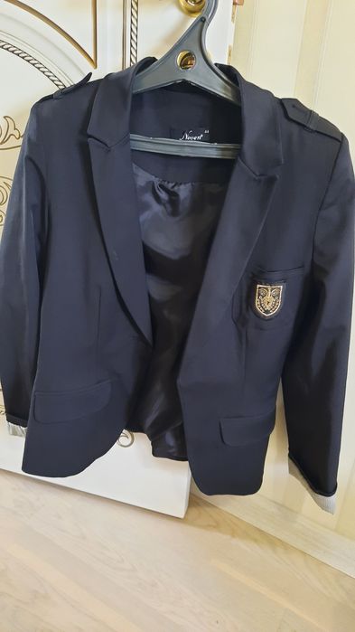 Женский пиджак разного размера