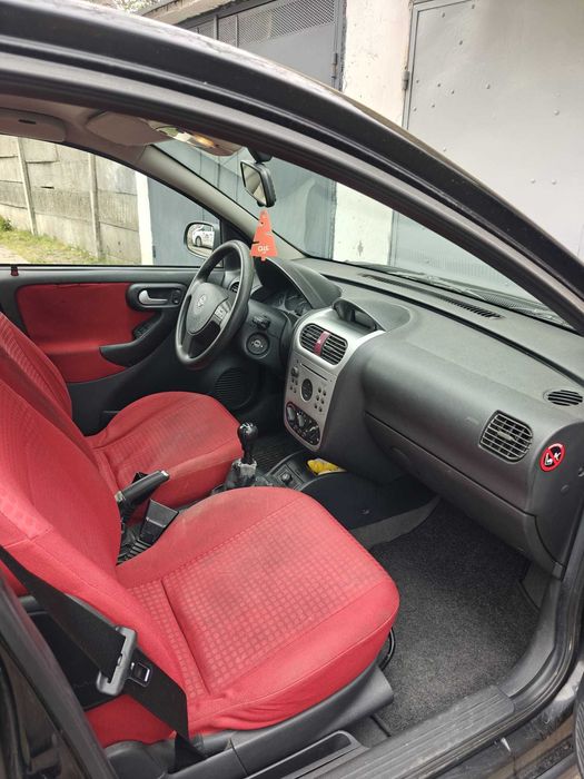 Automobil Opel Corsa, motor 1.2 benzina, an 2002