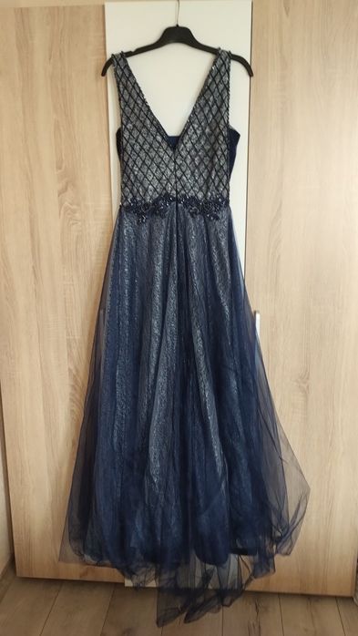 Официална   рокля