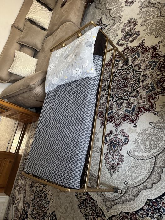 Детский кровать сотилади