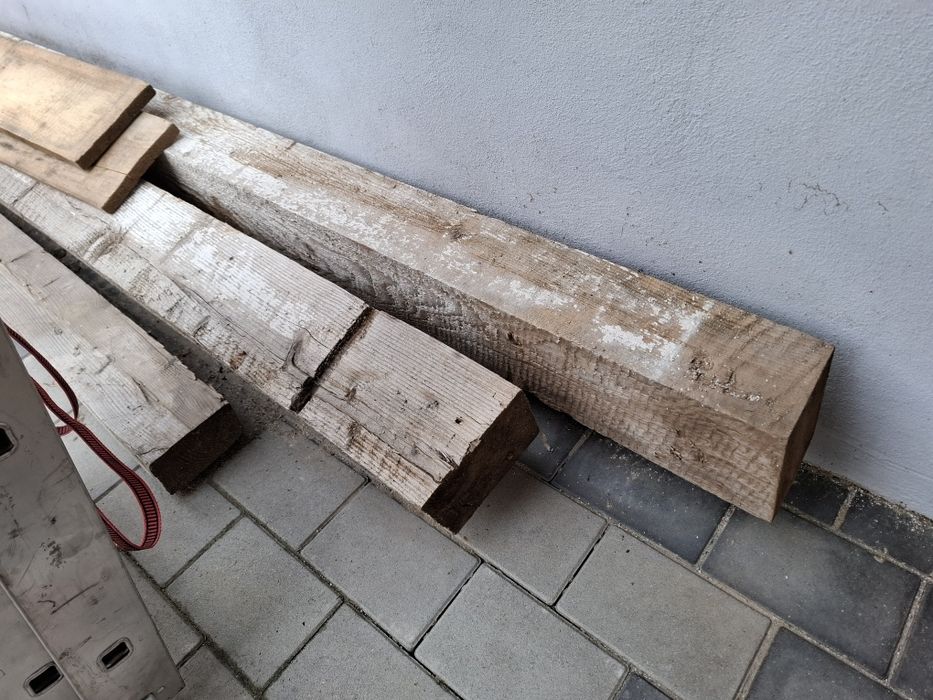 Grinzi lemn constructii