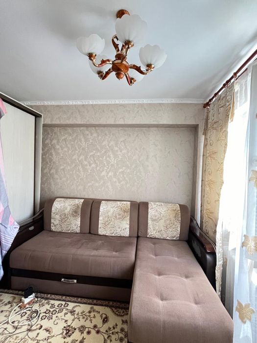 Продается диван в хорошем состоянии