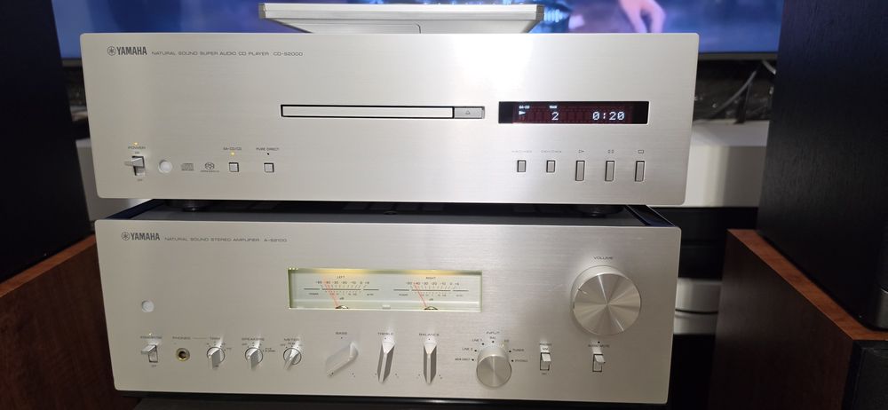 SACD Cd player Yamaha CD-S2000 balansate XLR 15 kg la cutie Super Audio Cd Player
