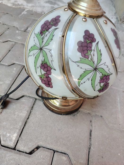 Veioza cu porțelan, stil retro
