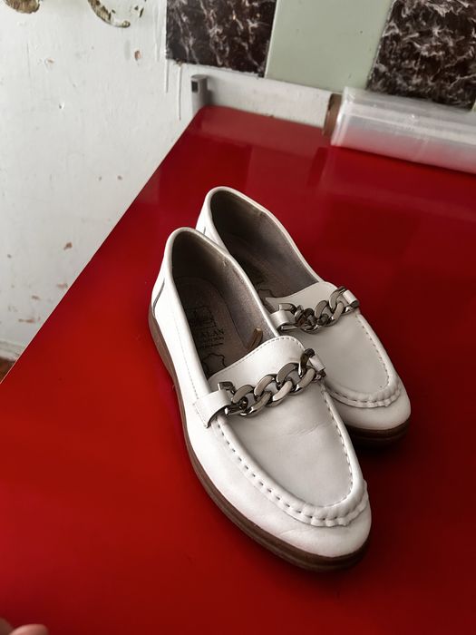 Кожаные лоферы 37