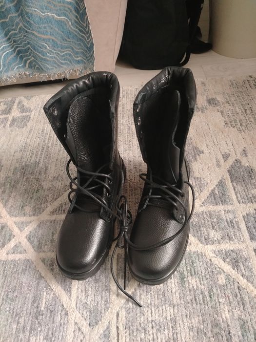 Продам берцы новые