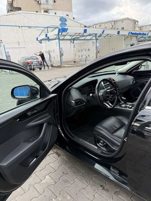 Jaguar XE P250 RWD Facelift 2019