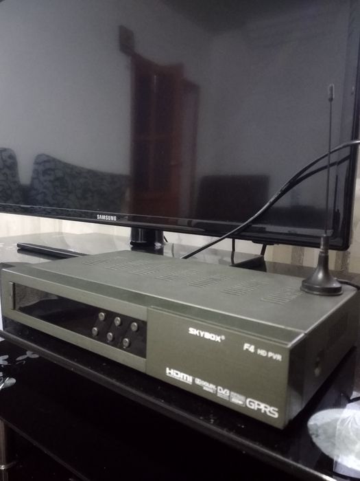 Спутниковая тарелка