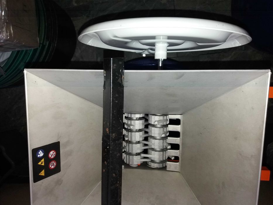 Zdrobitor fructe cu samburi role tamburi aluminiu cuva inox 57x37x23cm