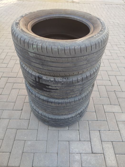 Продам комплект летних шин