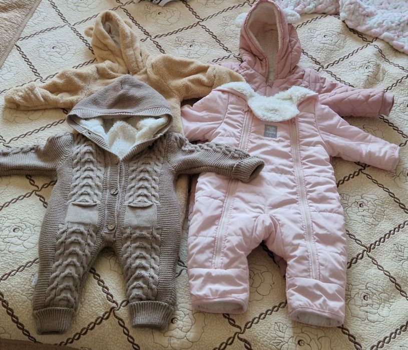 Продам детские комбинезоны