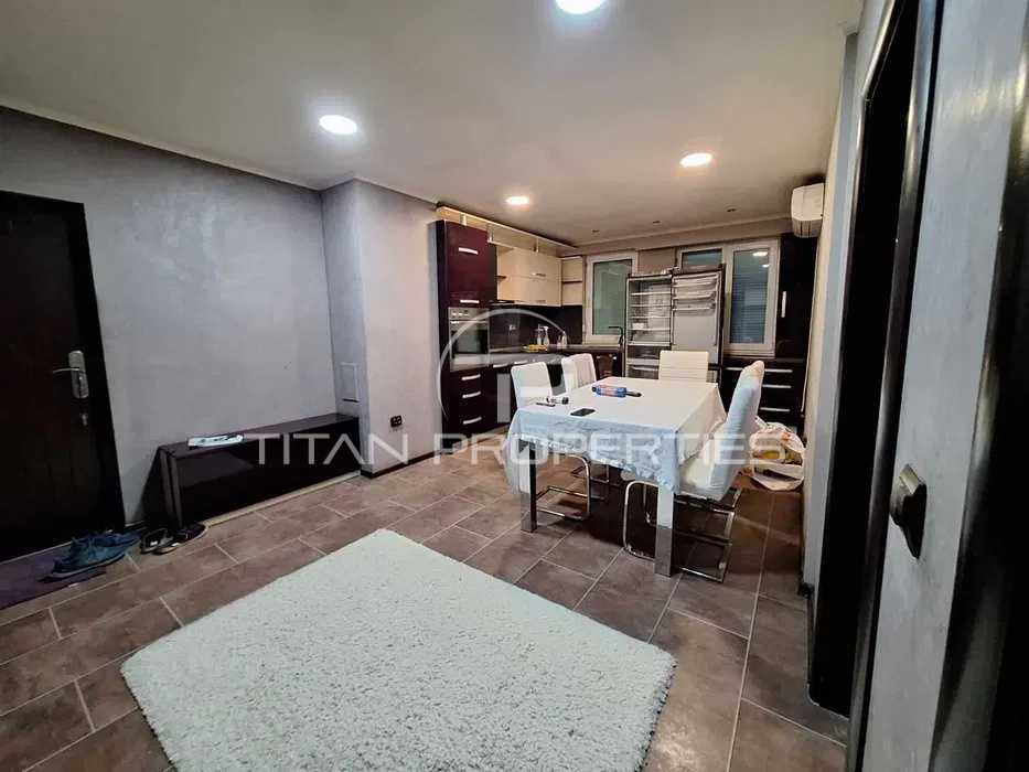 Продава се Тристаен апартамент в Пазарджик, Окръжна болница - 82 кв.м за 678 €/кв.м - Снимка #1