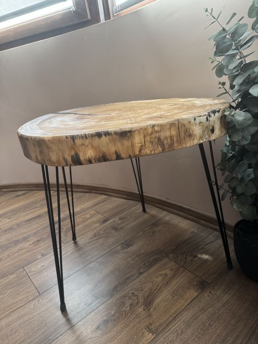 Уникална холна маса - масивно дърво