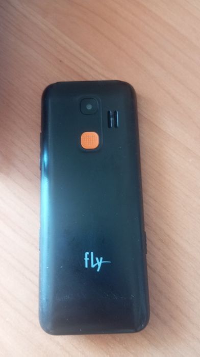 Продам телефон Fly Ezzy10