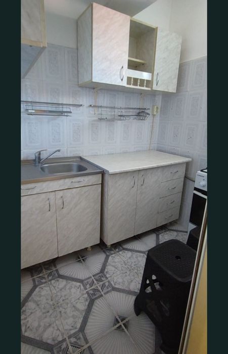 Închiriez garsonieră Nicolina 1