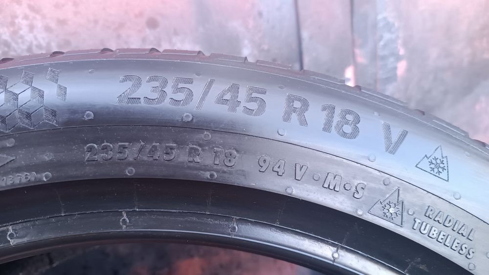 235/45/18 Continental Дот 3023